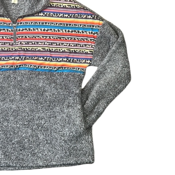 Sunshine & Rodeos Gray Fleece Aztec Print Quarter Zip Pullover Women’s Small - Picture 6 of 11
